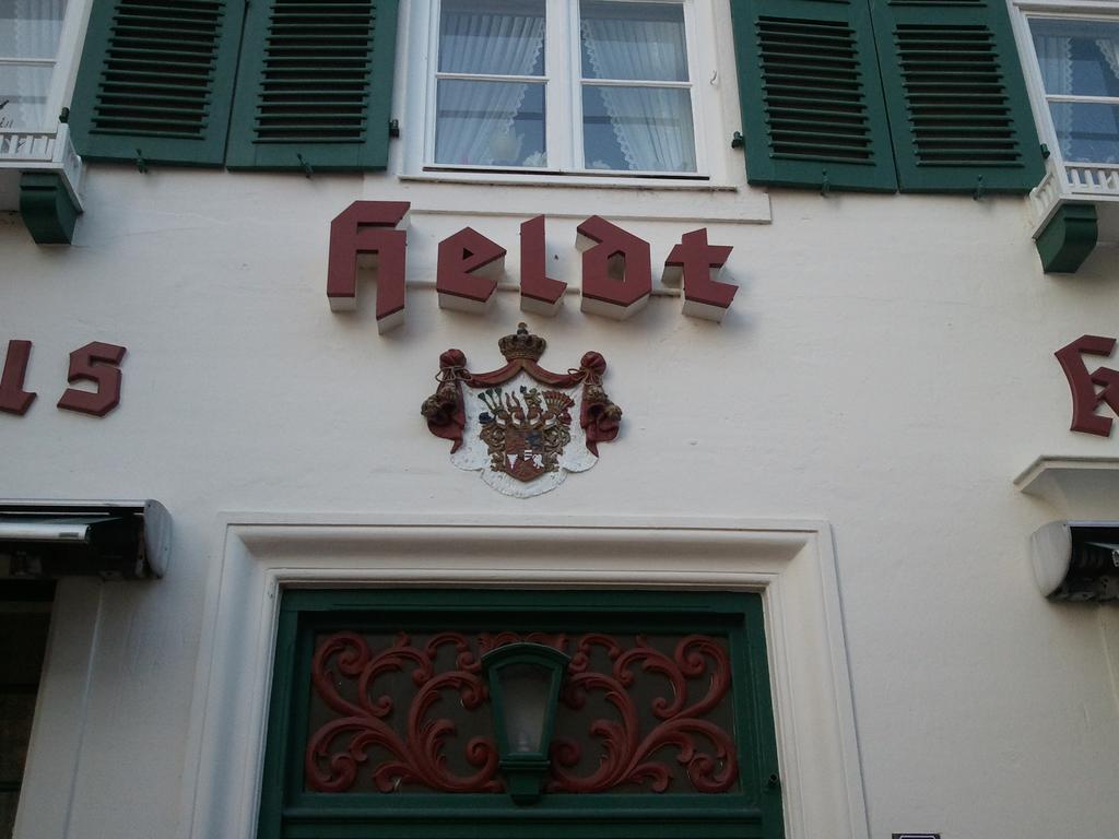 Apartments Im Kaffeehaus Heldt Эккернфёрде Экстерьер фото
